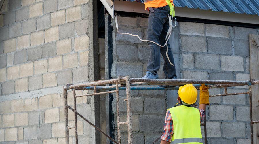 Professional gutter cleaning in Saint Paul, OR